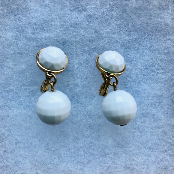 Vintage Monet Clip-On Earrings - Picture 2 of 3